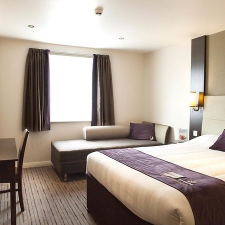Premier Inn Dundee North Exterior photo