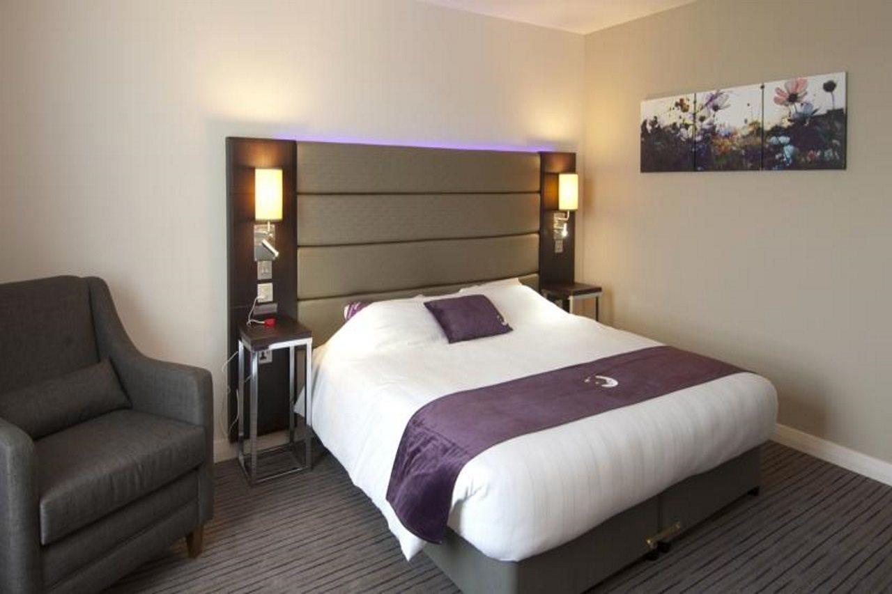 Premier Inn Dundee North Exterior photo