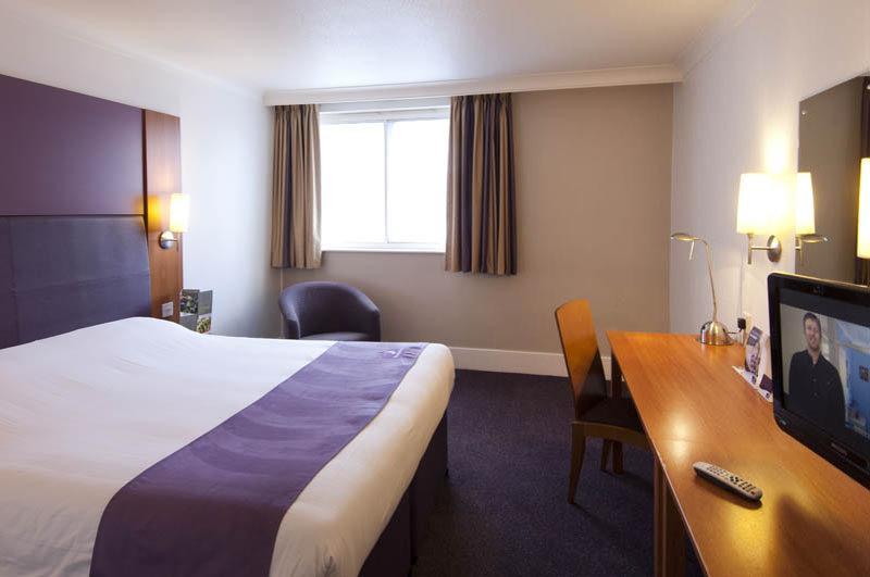 Premier Inn Dundee North Exterior photo